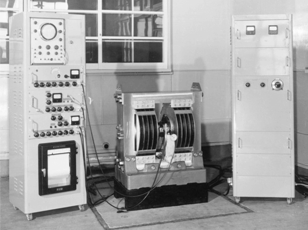 JEOL 首款 NMR 设备“JNM-1”