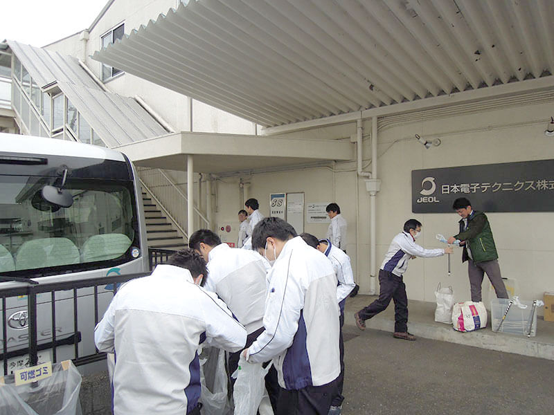 不要丢弃 JEOL 广告活动