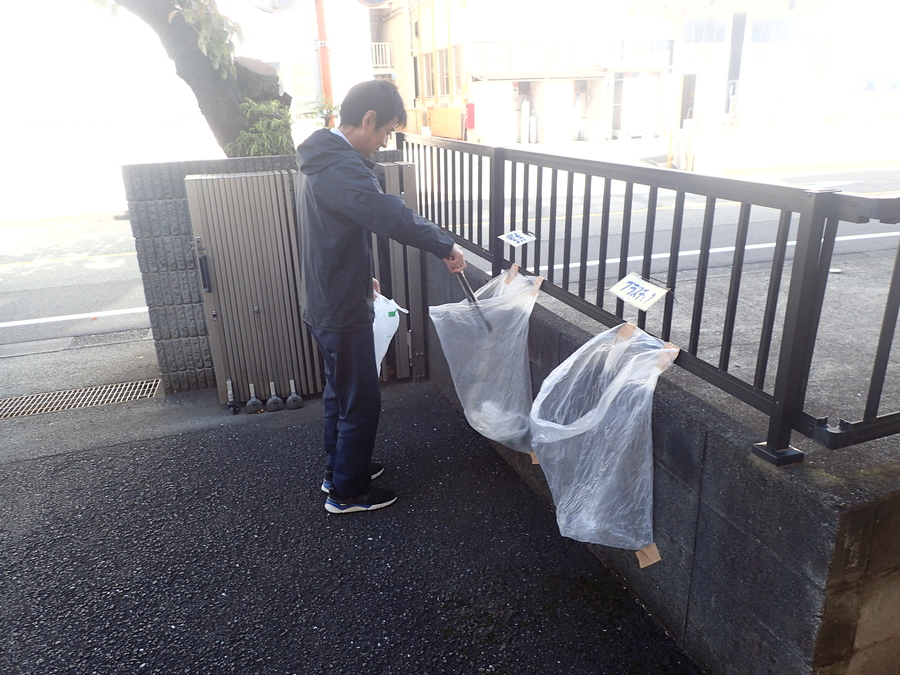 不要丢弃 JEOL 广告活动